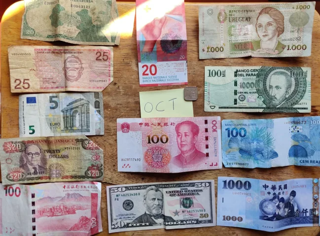 Currencies.jpeg